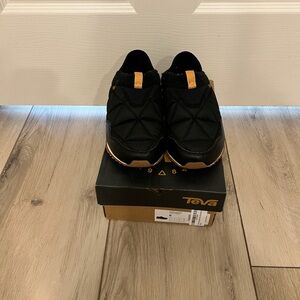 Teva Women Black and Brown Sneakers